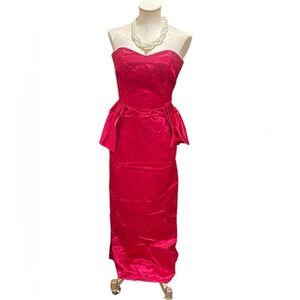 Stunning Vintage 80s Union-Made Pink Strapless Evening Gown with Bow Accent